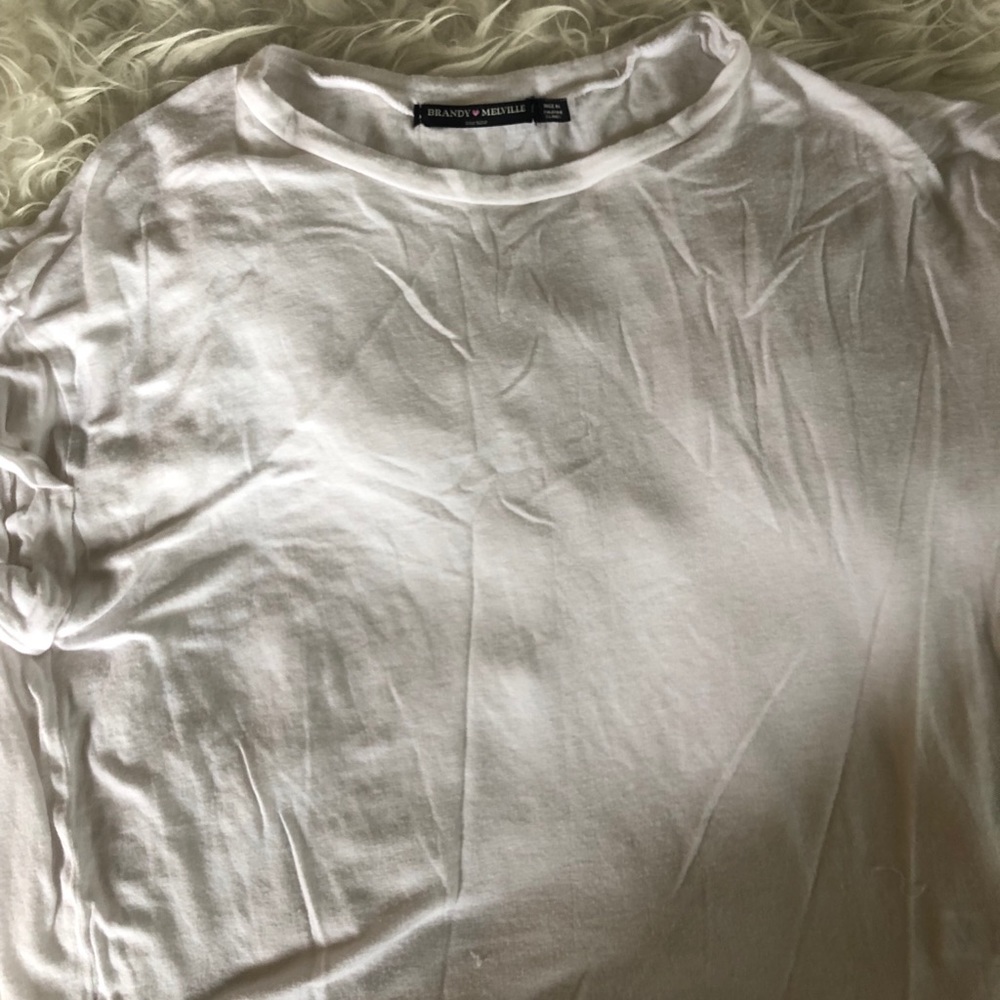 💗 GIFT* NOT FOR SALE Brandy Melville White Tee